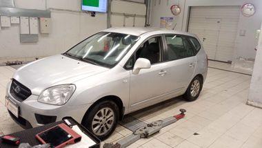 KIA Carens 2011 года, 269 398 км - вид 1