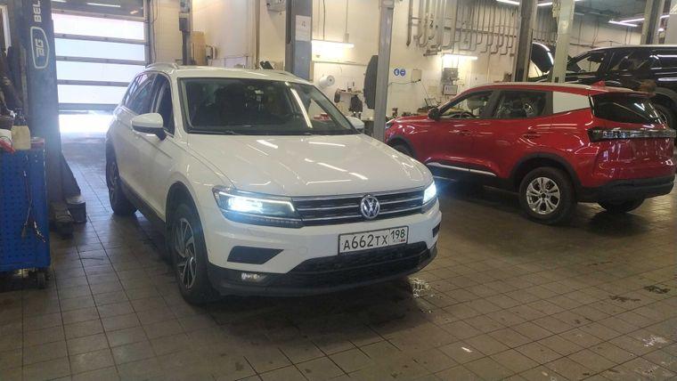 Volkswagen Tiguan 2018 года, 112 442 км - вид 2