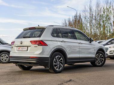Volkswagen Tiguan 2018 года, 112 442 км - вид 2