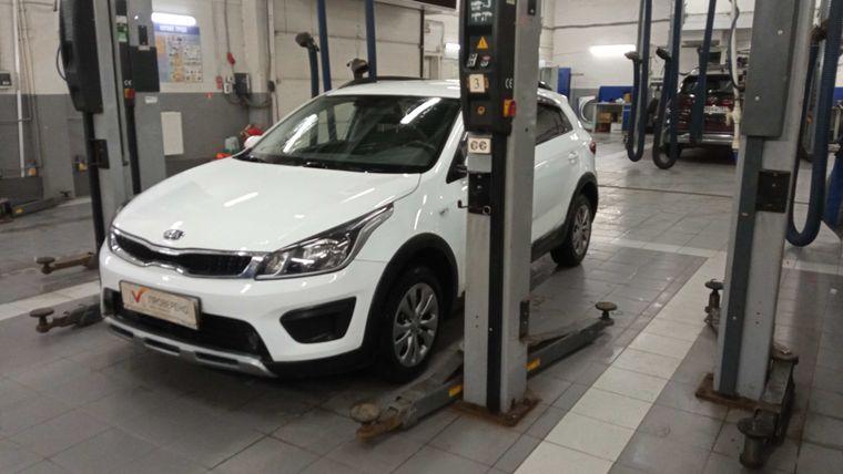 KIA Rio X-Line 2019 года, 74 333 км - вид 1