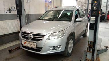 Volkswagen Tiguan 2011 года, 200 558 км - вид 1