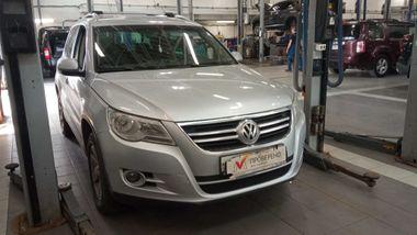Volkswagen Tiguan 2011 года, 200 558 км - вид 2