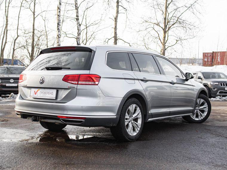 Volkswagen Passat 2019 года, 123 454 км - вид 2