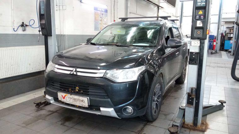 Mitsubishi Outlander 2014 года, 196 848 км - вид 1