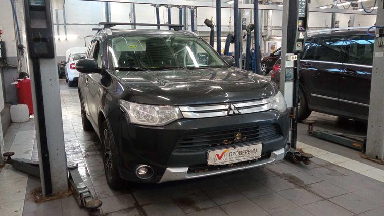 Mitsubishi Outlander 2014 года, 196 848 км - вид 2