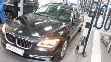 BMW 7 серия 2013 года, 154 770 км - вид 1