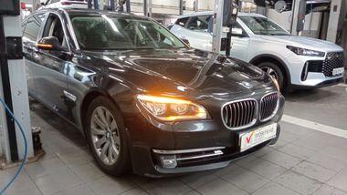 BMW 7 серия 2013 года, 154 770 км - вид 2