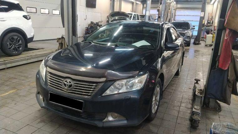 Toyota Camry 2013 года, 229 900 км - вид 1