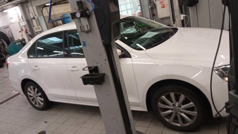 Volkswagen Jetta 2014 года, 75 391 км - вид 1