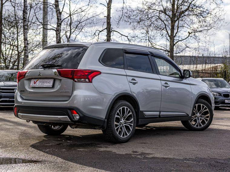 Mitsubishi Outlander 2018 года, 243 666 км - вид 2