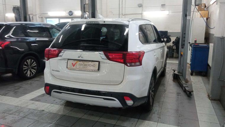 Mitsubishi Outlander,  - вид 2