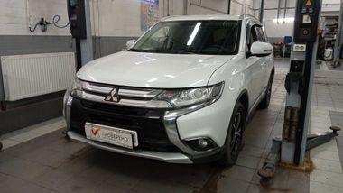 Mitsubishi Outlander 2015 года, 164 058 км - вид 1