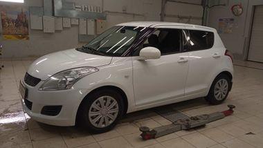 Suzuki Swift 2011 года, 183 000 км - вид 1
