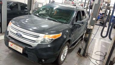 Ford Explorer 2013 года, 170 800 км - вид 1