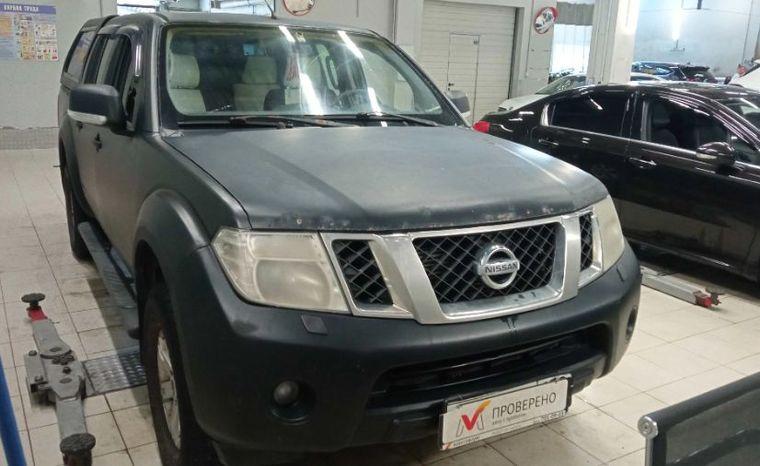 Nissan Navara, 2011