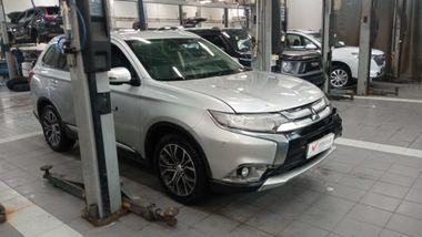 Mitsubishi Outlander 2017 года, 182 532 км - вид 2