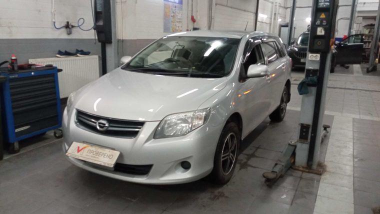 Toyota Corolla Fielder 2011 года, 150 000 км - вид 1