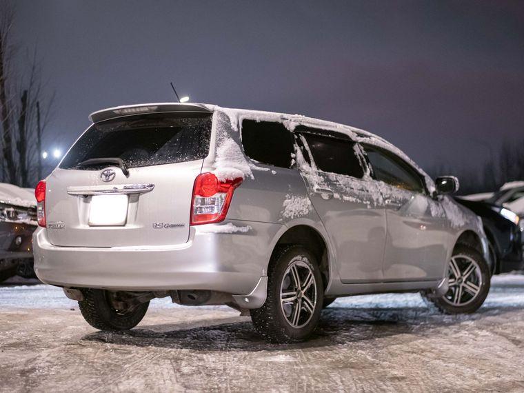 Toyota Corolla Fielder,  - вид 1