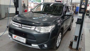 Mitsubishi Outlander 2014 года, 181 097 км - вид 1