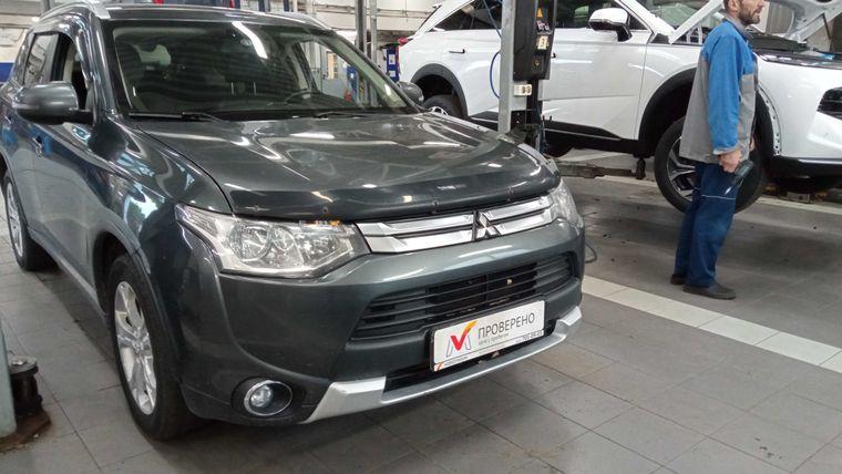 Mitsubishi Outlander 2014 года, 181 097 км - вид 2