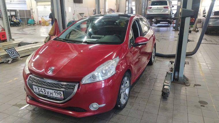 Peugeot 208 2013 года, 266 746 км - вид 1