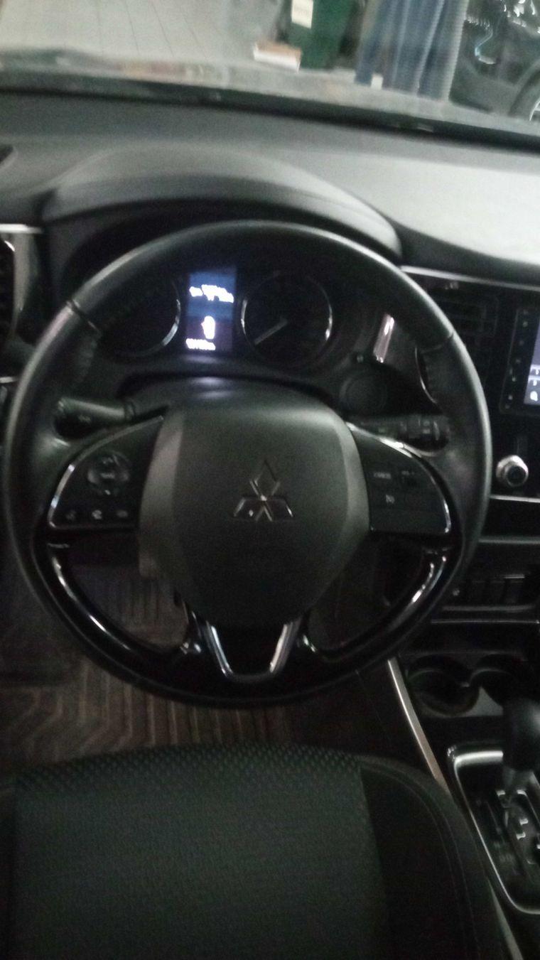 Mitsubishi Outlander, 2022 - вид 4