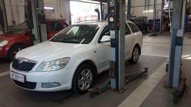 Skoda Octavia 2012 года, 226 645 км - вид 1