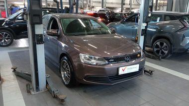 Volkswagen Jetta 2014 года, 180 310 км - вид 2