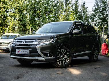 Mitsubishi Outlander 2018 года, 316 291 км - вид 1