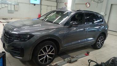 Volkswagen Touareg 2019 года, 123 994 км - вид 1