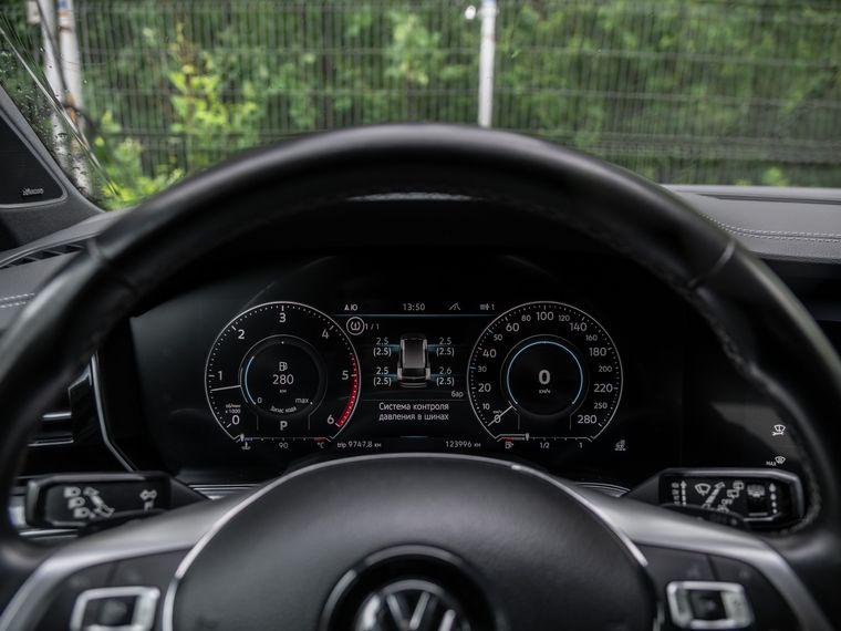 Volkswagen Touareg,  - вид 4