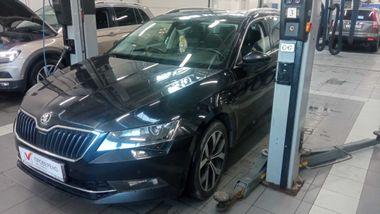 Skoda Superb 2018 года, 286 022 км - вид 1