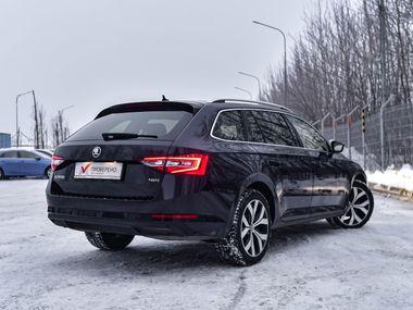Skoda Superb 2018 года, 286 022 км - вид 2
