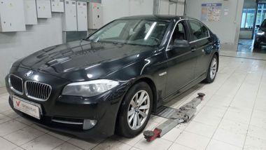BMW 5 серия 2013 года, 190 000 км - вид 1