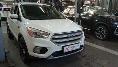Ford Kuga 2017 года, 167 027 км - вид 2