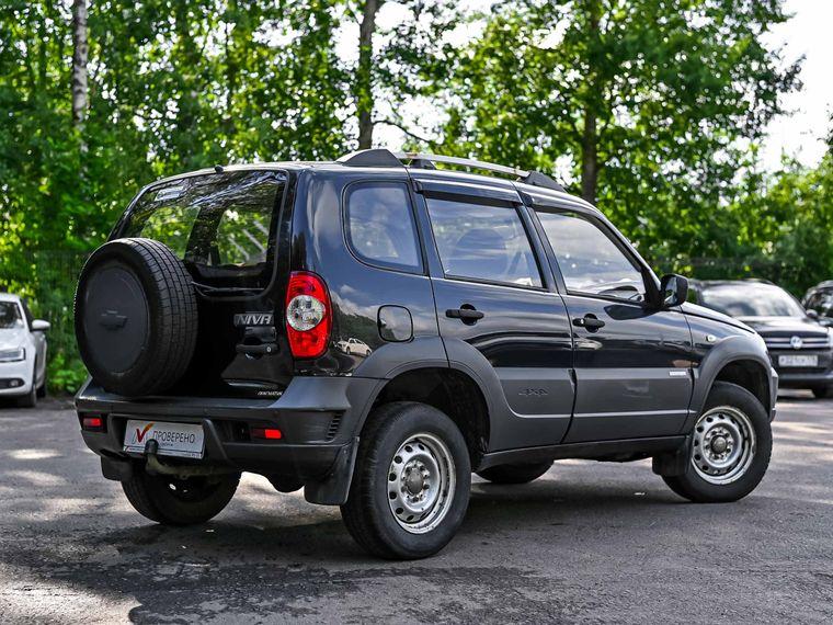 Chevrolet Niva 2011 года, 52 232 км - вид 2