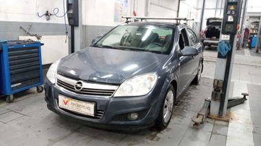 Opel Astra 2010 года, 218 000 км - вид 1