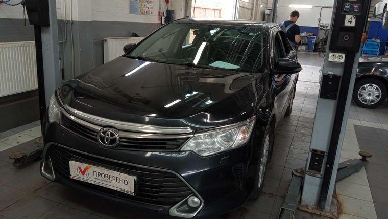 Toyota Camry 2015 года, 227 000 км - вид 1