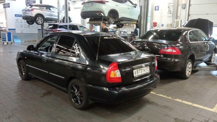 Hyundai Accent,  - вид 3