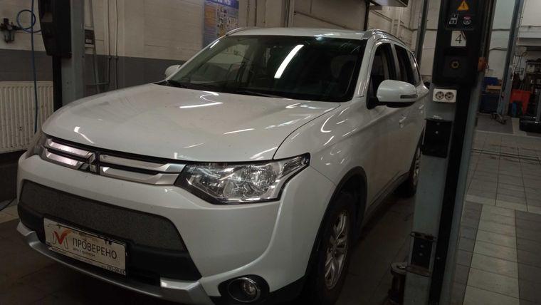 Mitsubishi Outlander 2014 года, 114 913 км - вид 1