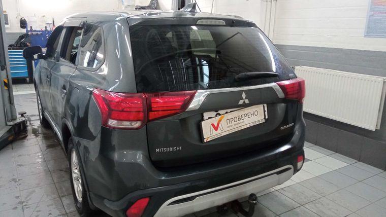 Mitsubishi Outlander, 2019 - вид 3