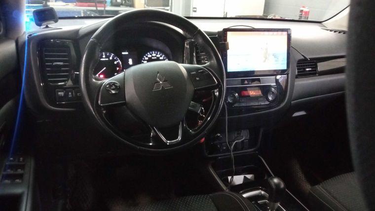 Mitsubishi Outlander, 2019 - вид 4