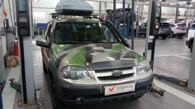 Chevrolet Niva,  - вид 1