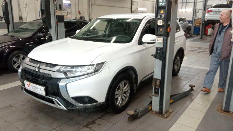 Mitsubishi Outlander 2019 года, 149 727 км - вид 1
