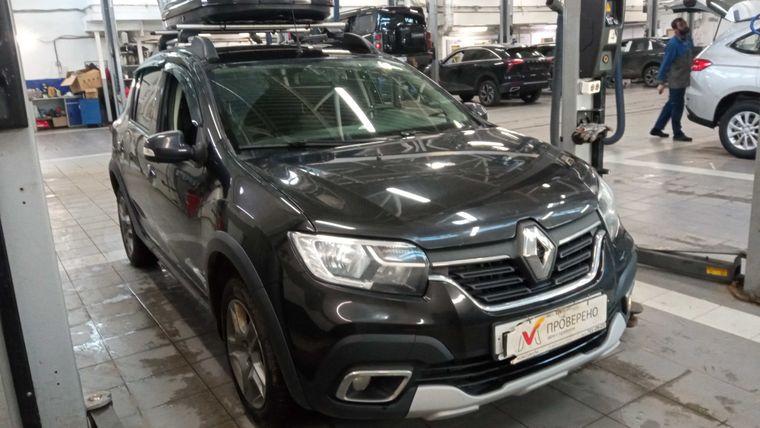 Renault Sandero Stepway 2021 года, 61 680 км - вид 2