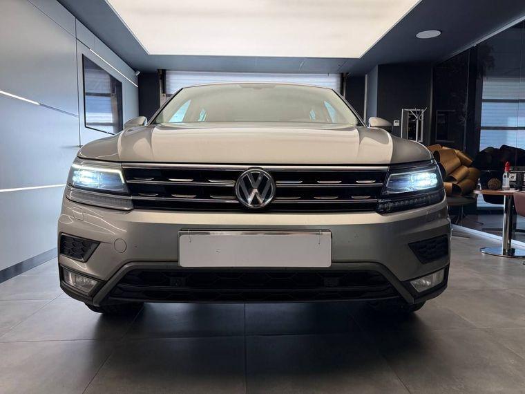 Volkswagen Tiguan,  - вид 1