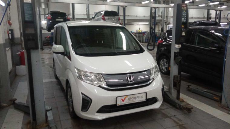 Honda Stepwgn 2015 года, 193 413 км - вид 2