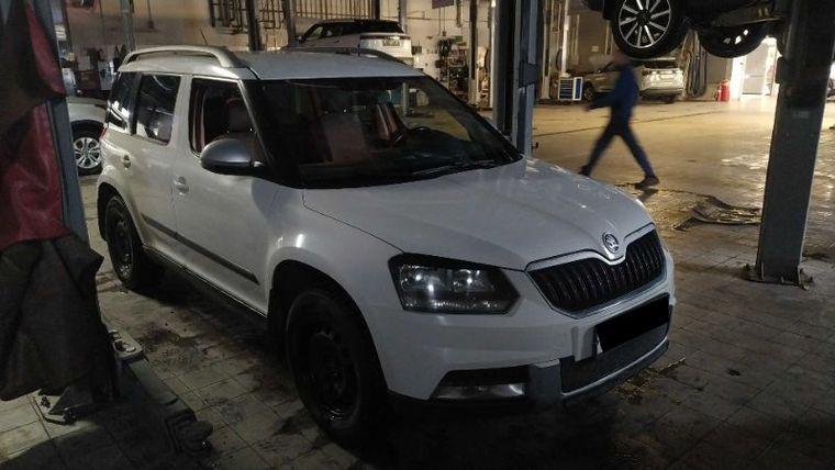Skoda Yeti 2015 года, 144 985 км - вид 2