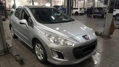 Peugeot 308 2012 года, 116 375 км - вид 2