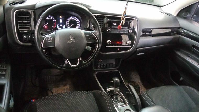 Mitsubishi Outlander, 2021 - вид 4